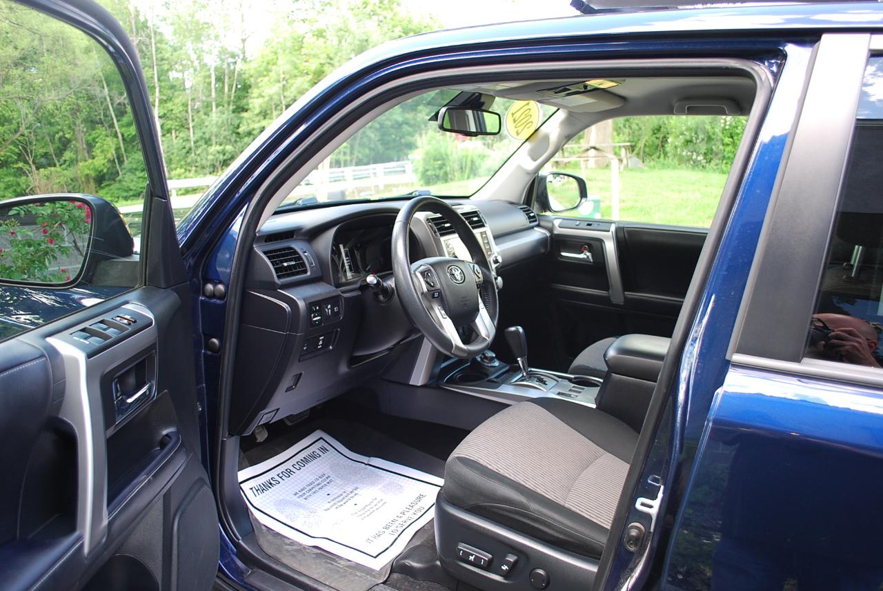 Toyota 4Runner SR5 4WD (Natl) 2021