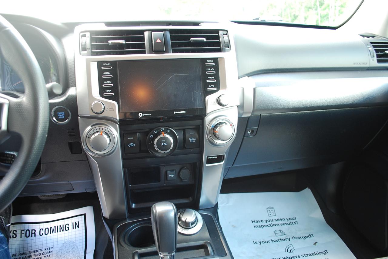 Toyota 4Runner SR5 4WD (Natl) 2021