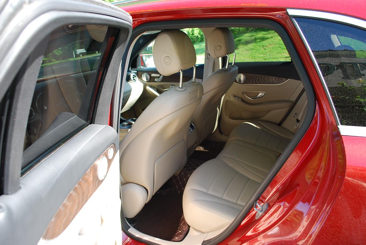 Mercedes-Benz GLC GLC 300 4MATIC SUV 2018