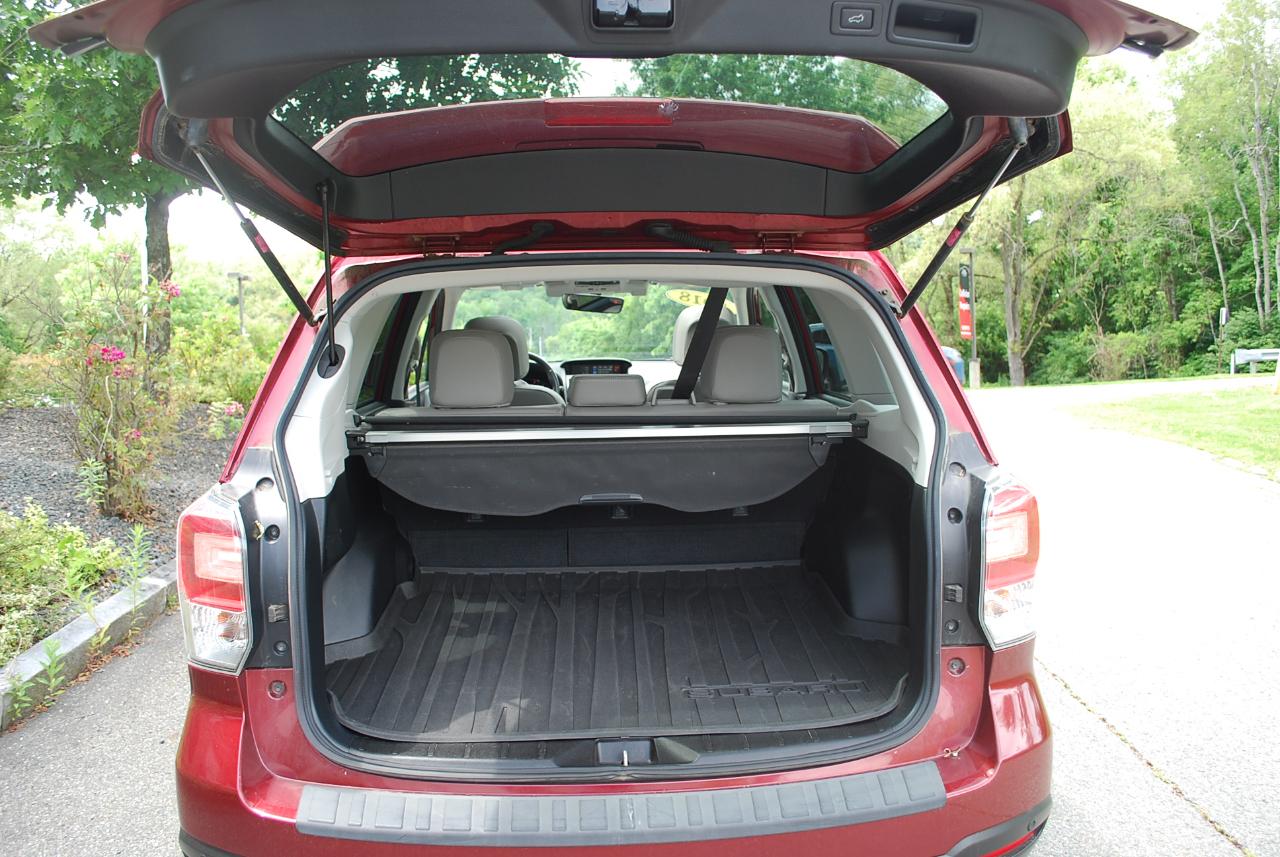 Subaru Forester 2.5i Limited CVT 2018