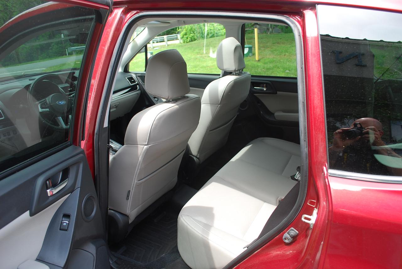 Subaru Forester 2.5i Limited CVT 2018