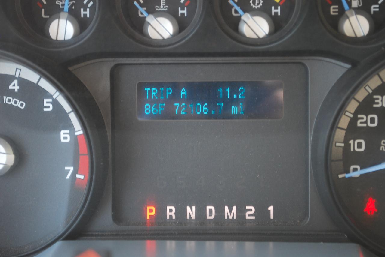 Ford Super Duty F-350 DRW 4WD Reg Cab 141" WB 60" CA XLT 2015