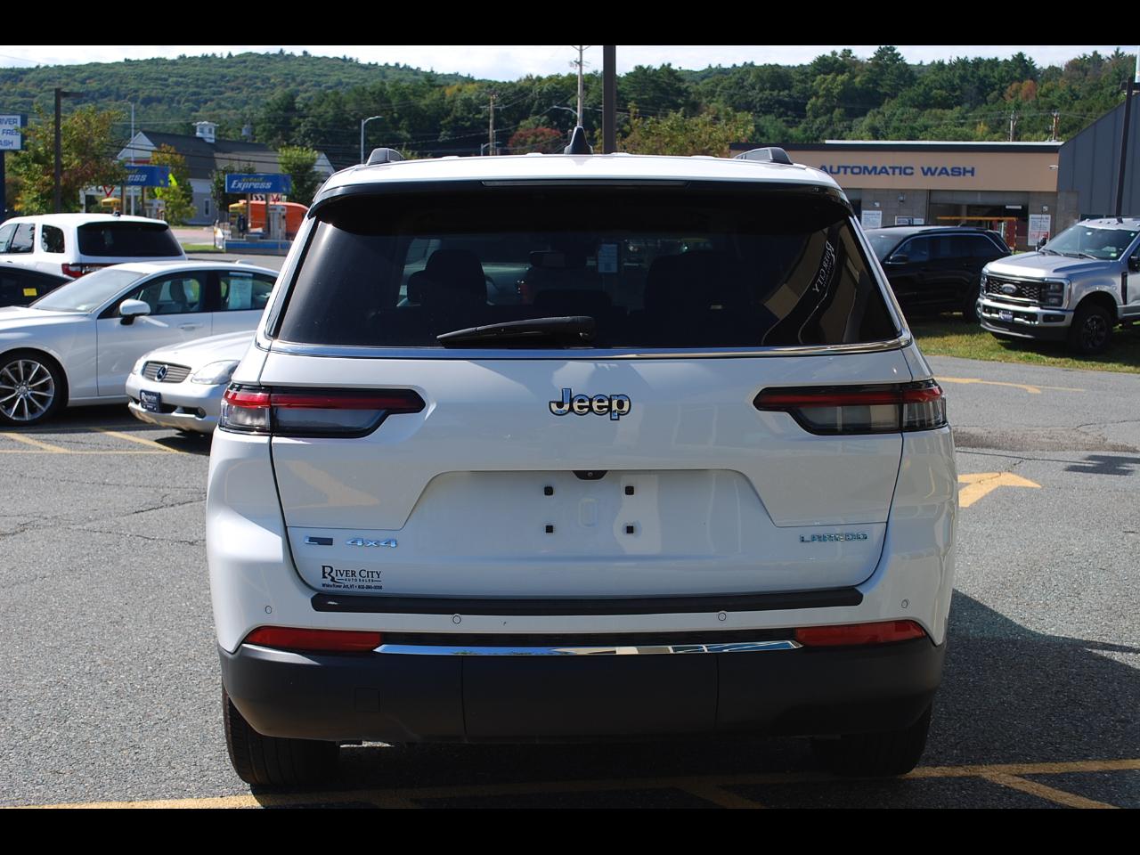 Jeep Grand Cherokee L Laredo 4x4 2021