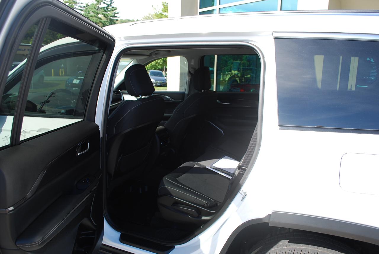 Jeep Grand Cherokee L Laredo 4x4 2021