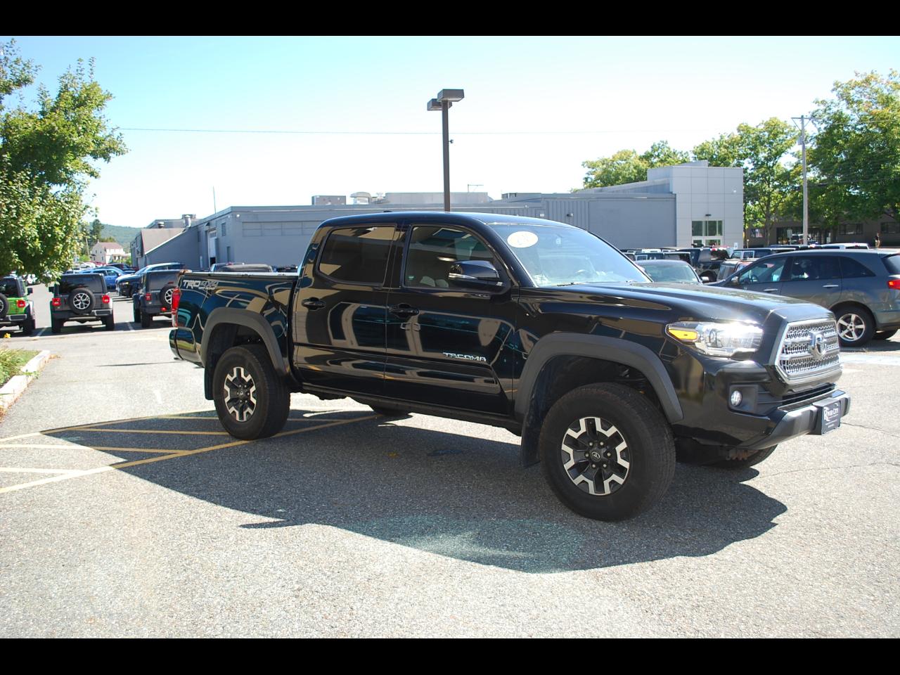 Toyota Tacoma 4WD Double Cab V6 MT TRD Off Road (Natl) 2016