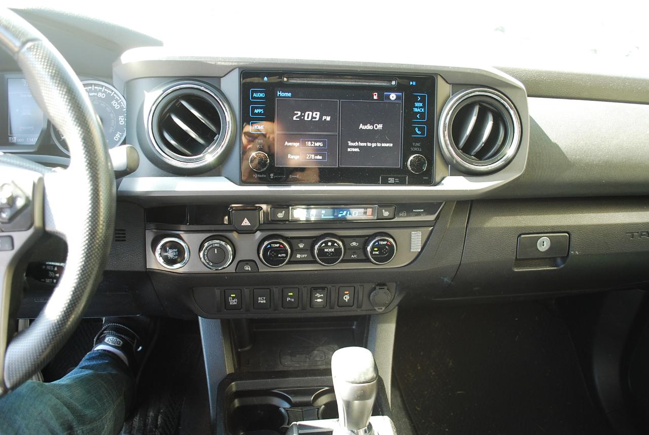 Toyota Tacoma 4WD Double Cab V6 MT TRD Off Road (Natl) 2016
