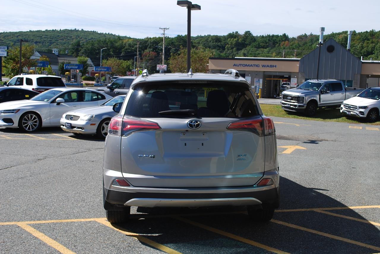 Toyota RAV4 AWD 4dr XLE (Natl) 2016