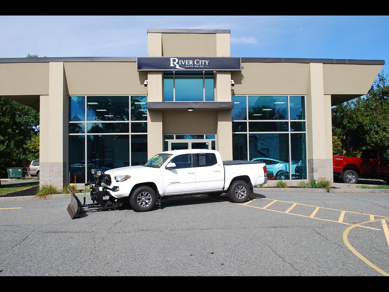 Toyota Tacoma TRD Off Road Double Cab 5' Bed V6 4x4 MT (Natl) 2017