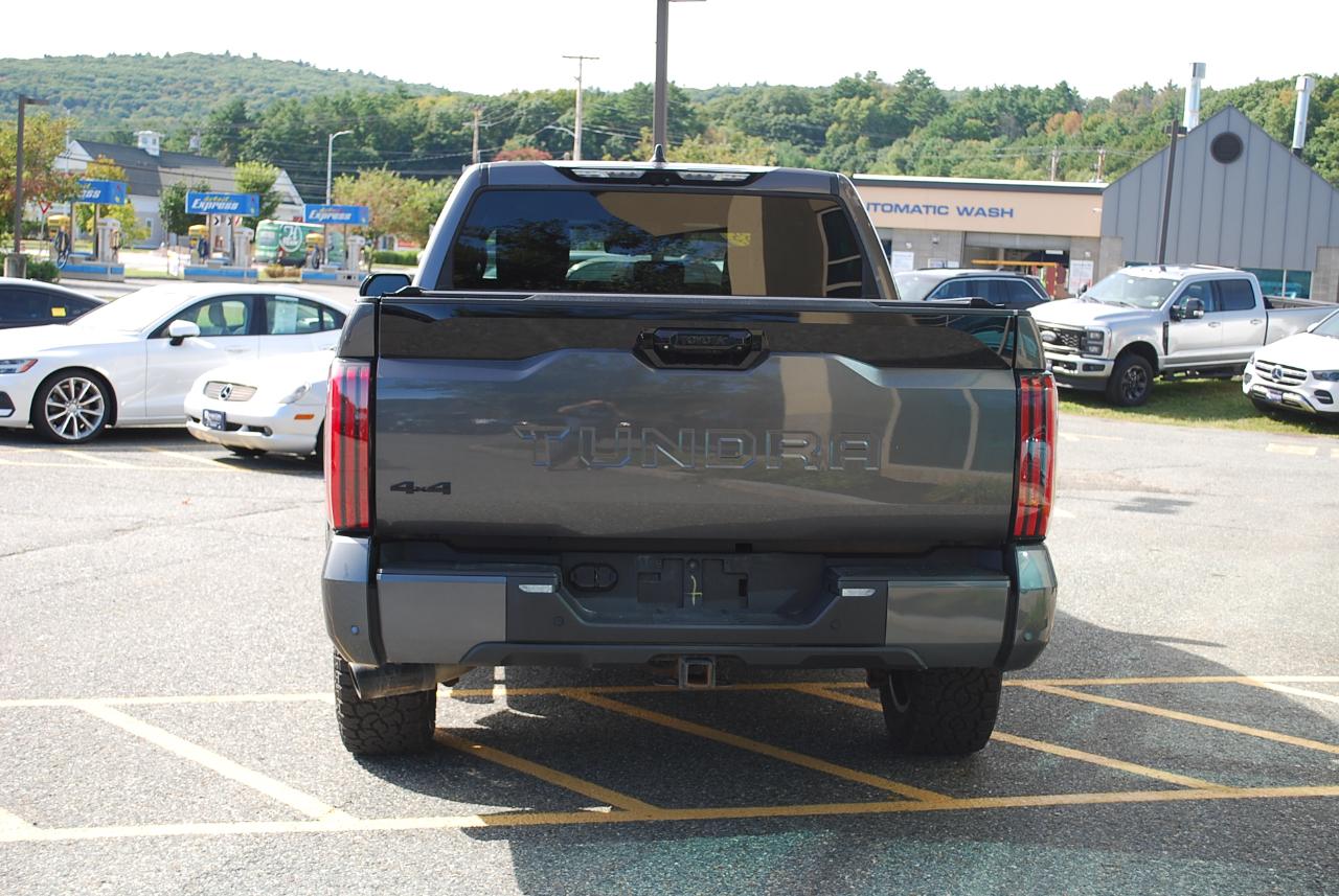 Toyota Tundra 4WD Platinum CrewMax 5.5' Bed (Natl) 2023