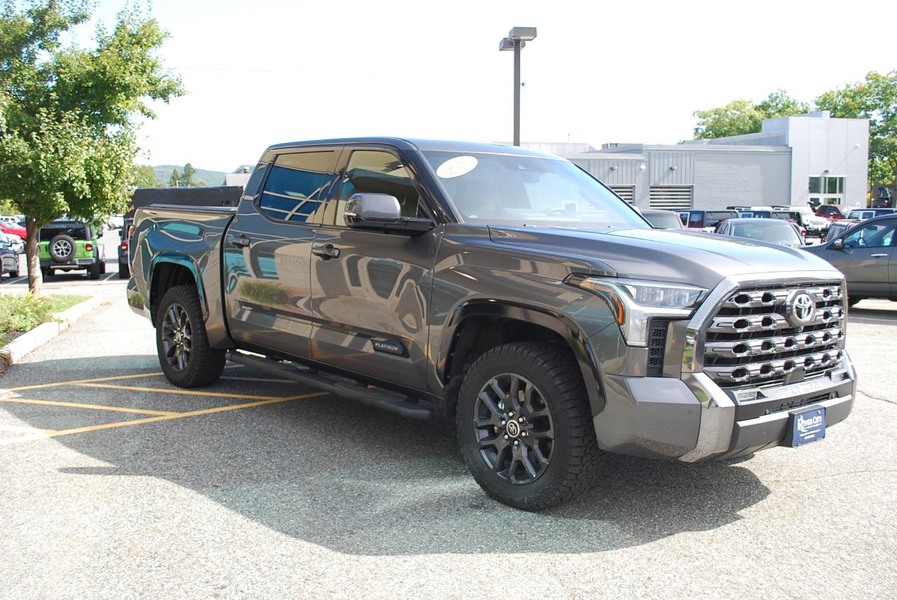 Toyota Tundra 4WD Platinum CrewMax 5.5' Bed (Natl) 2023