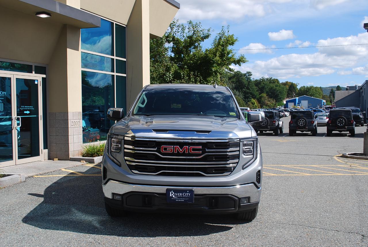 GMC Sierra 1500 4WD Crew Cab 147" SLT 2026