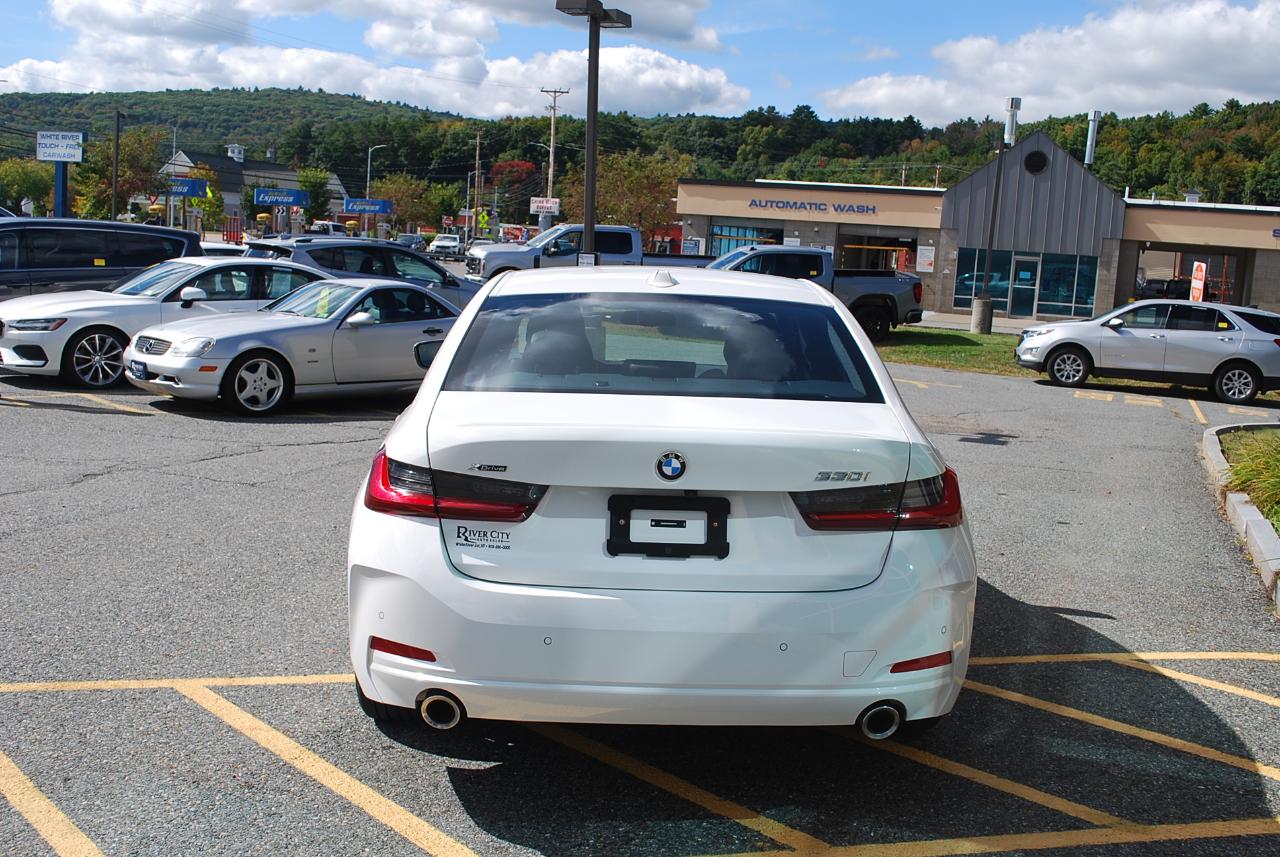 BMW 3 Series 330i NA xDrive Sedan 2026