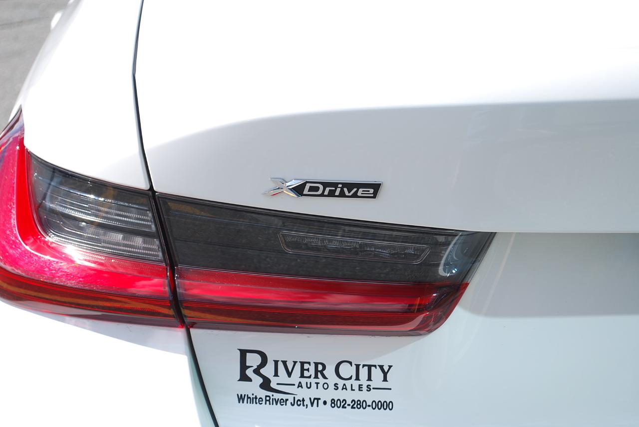 BMW 3 Series 330i NA xDrive Sedan 2026
