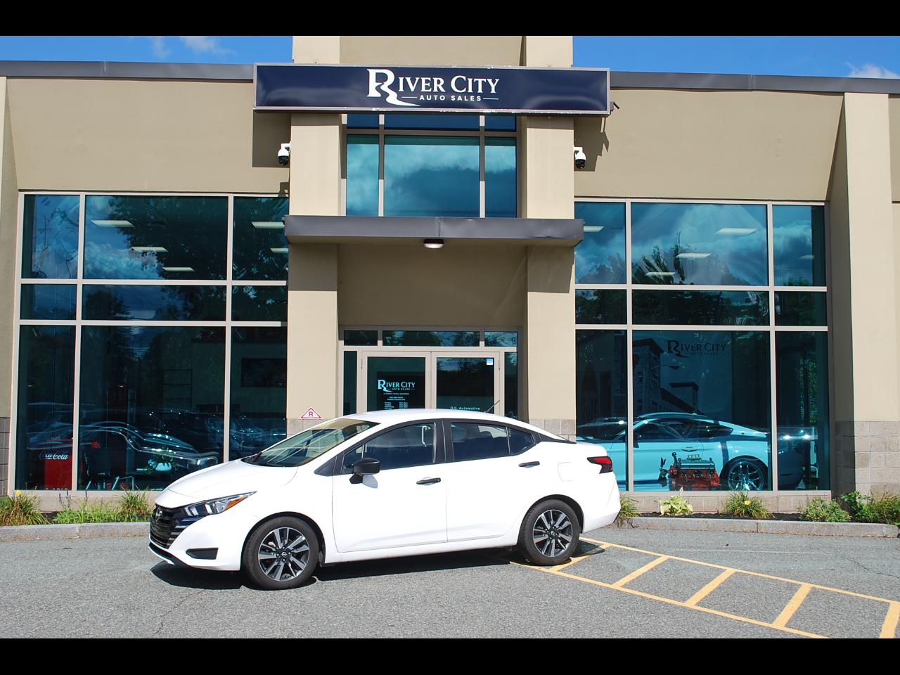Nissan Versa S CVT 2024