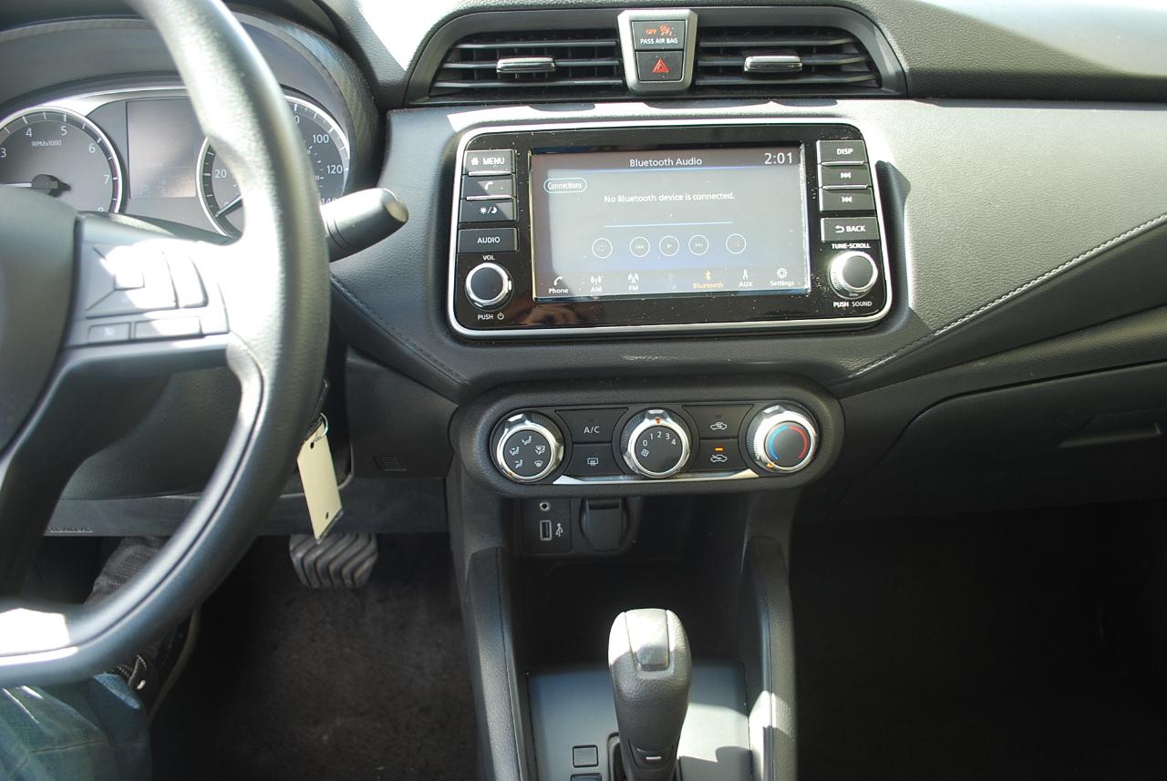 Nissan Versa S CVT 2024