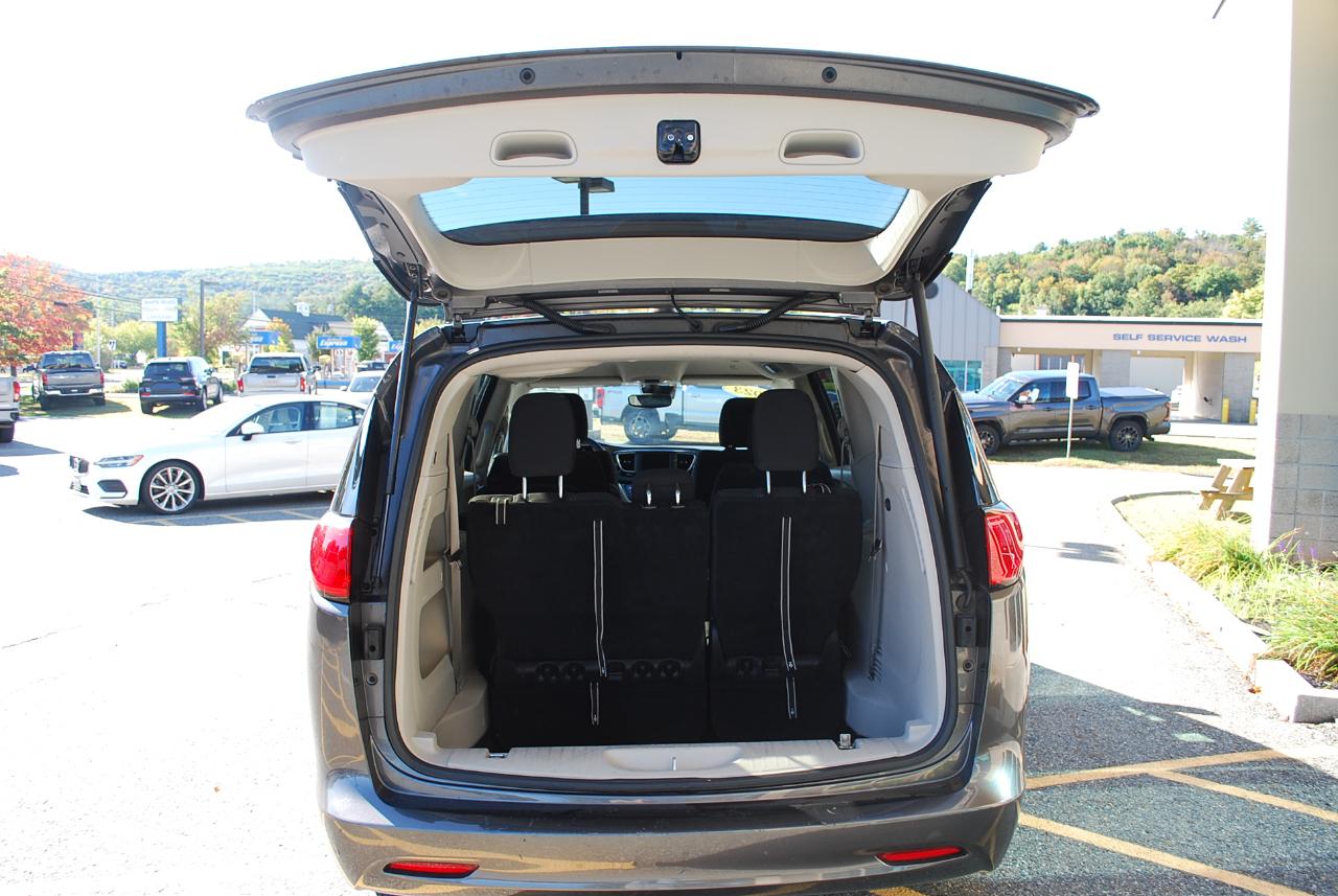Chrysler Voyager LX FWD 2023