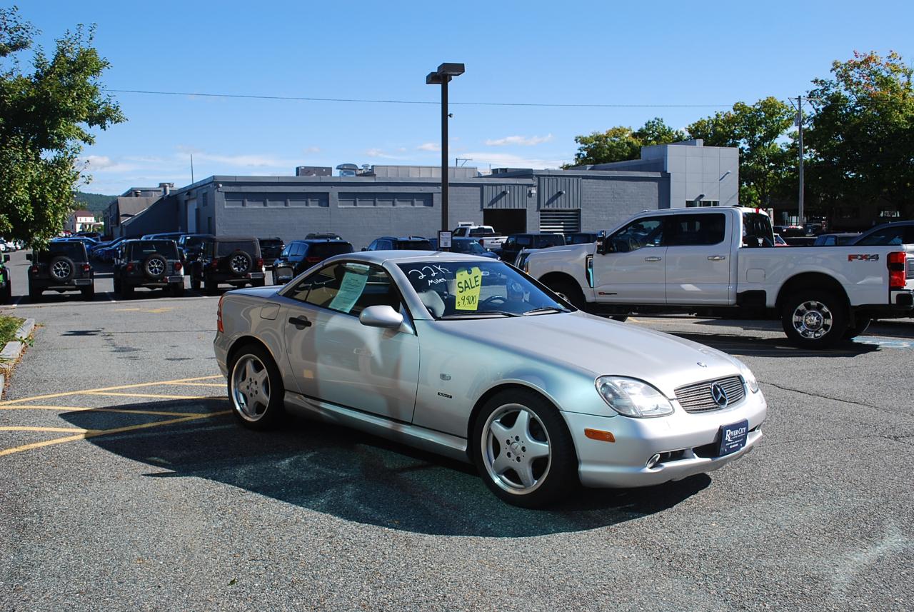 Mercedes-Benz SLK-Class 2dr Kompressor Roadster 2.3L 1999