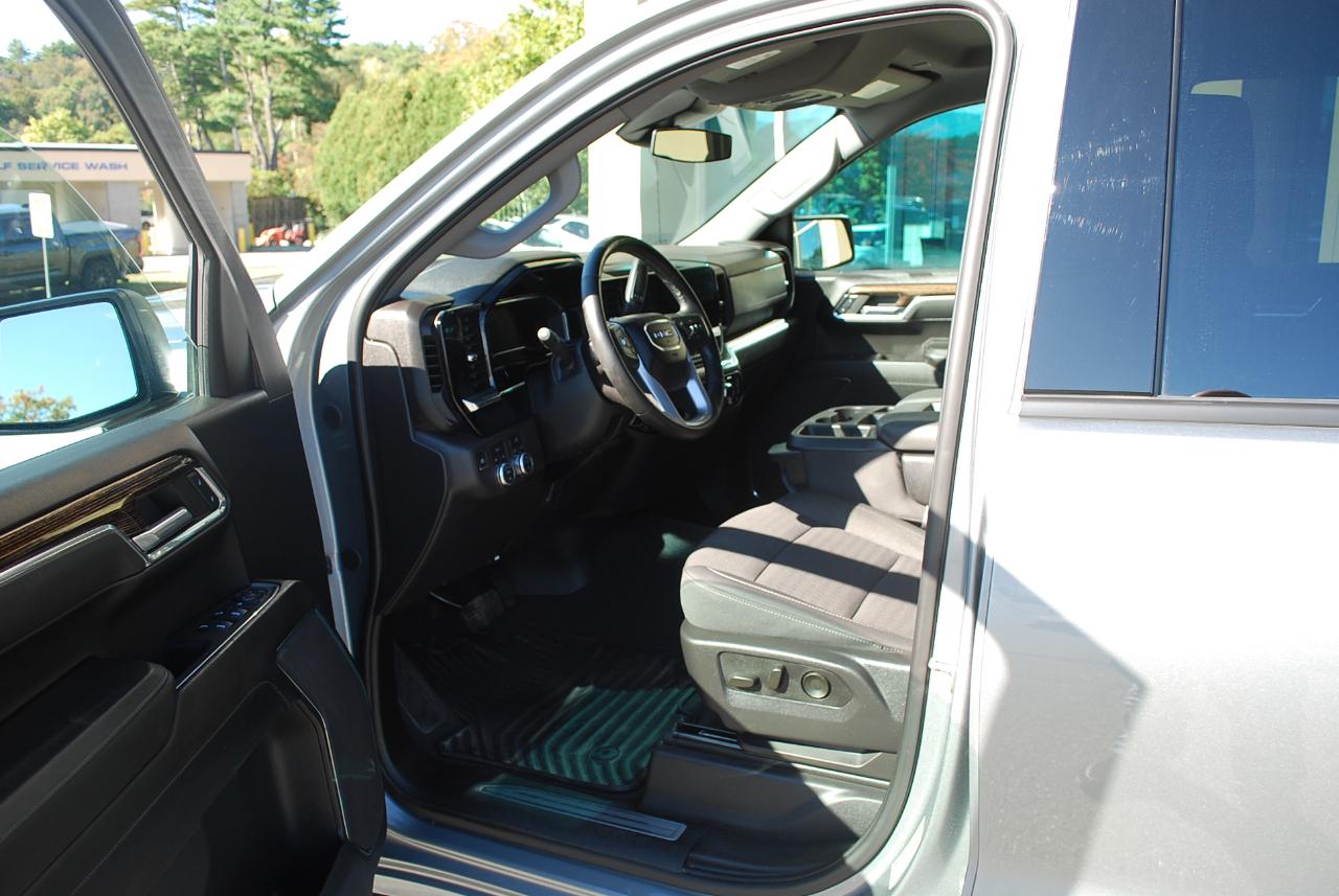 GMC Sierra 1500 4WD Crew Cab 147" Elevation w/3VL 2024