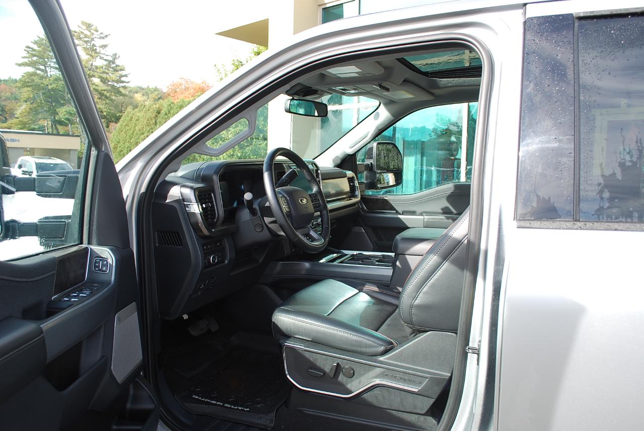 Ford Super Duty F-250 SRW 4WD Crew Cab 156" Lariat 2024