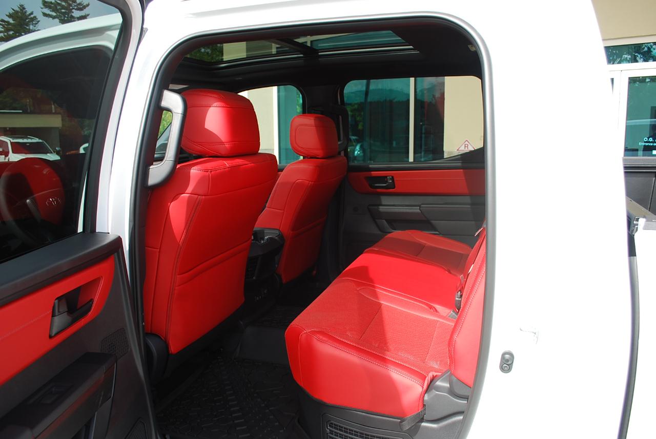 Toyota Tundra 4WD TRD Pro Hybrid CrewMax 5.5' Bed (Natl) 2026