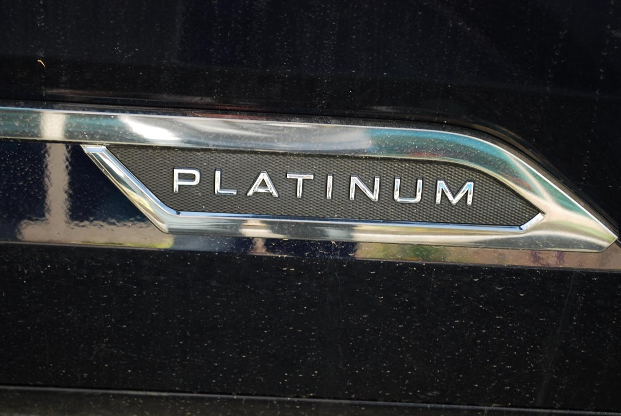 Toyota Tundra 4WD Platinum Hybrid CrewMax 5.5' Bed 3.5L (Natl) 2026
