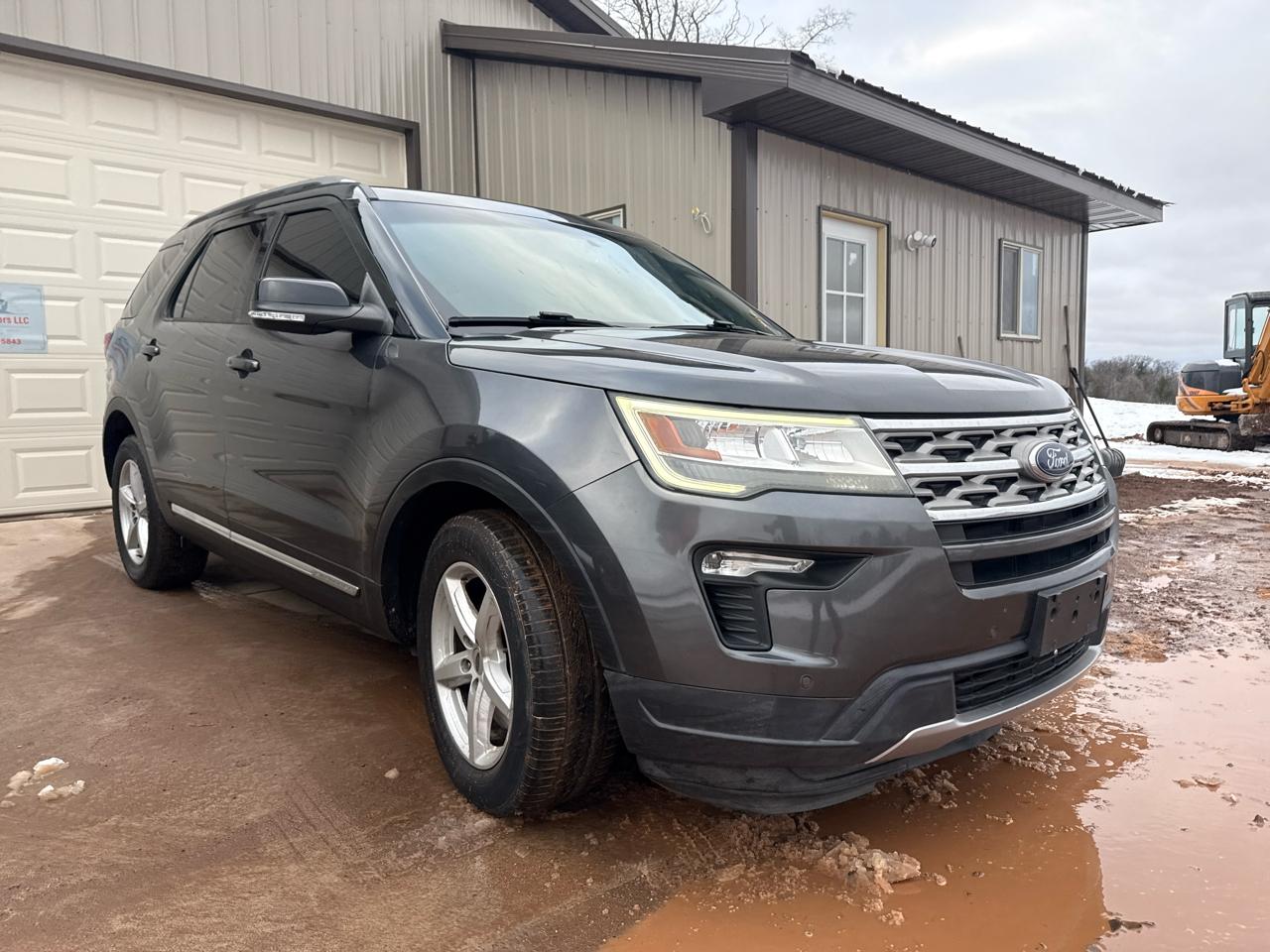 View vehicle photo 3