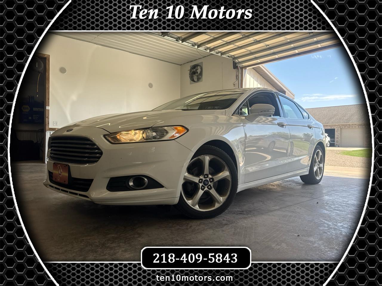 2015 Ford Fusion SE FWD's photo