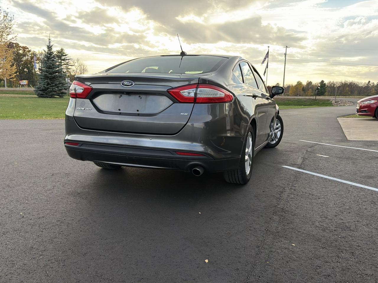 2016 Ford Fusion SE - Photo 7