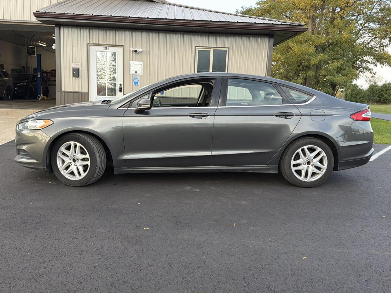 2016 Ford Fusion SE - Photo 11