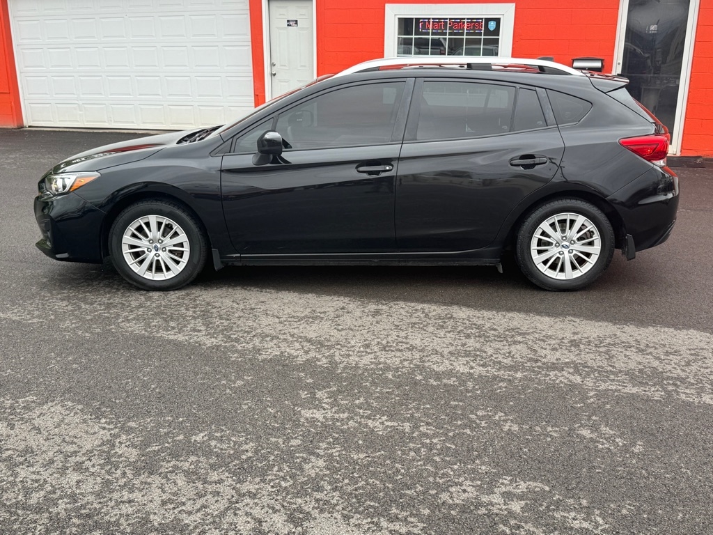 2018 Subaru Impreza Premium photo 3
