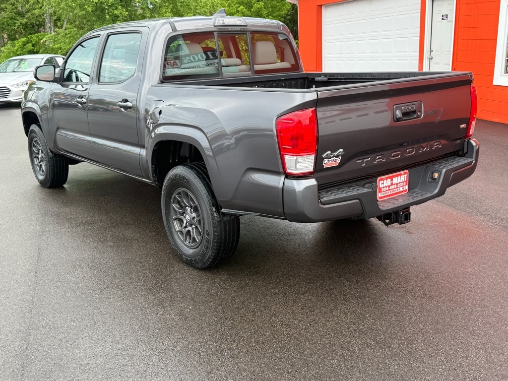 2016 Toyota Tacoma Double Cab photo 4