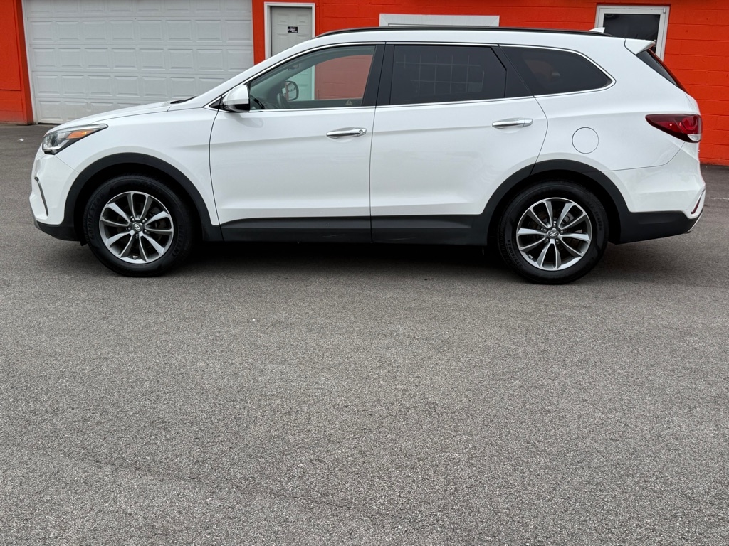 2018 Hyundai Santa Fe SE Sport photo 3