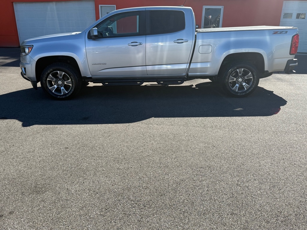 2015 Chevrolet Colorado Z71 photo 2