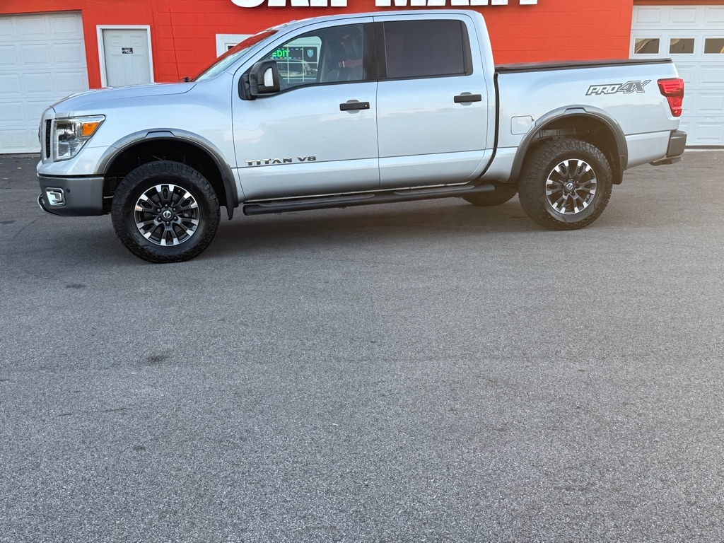 Nissan Titan SV 2018