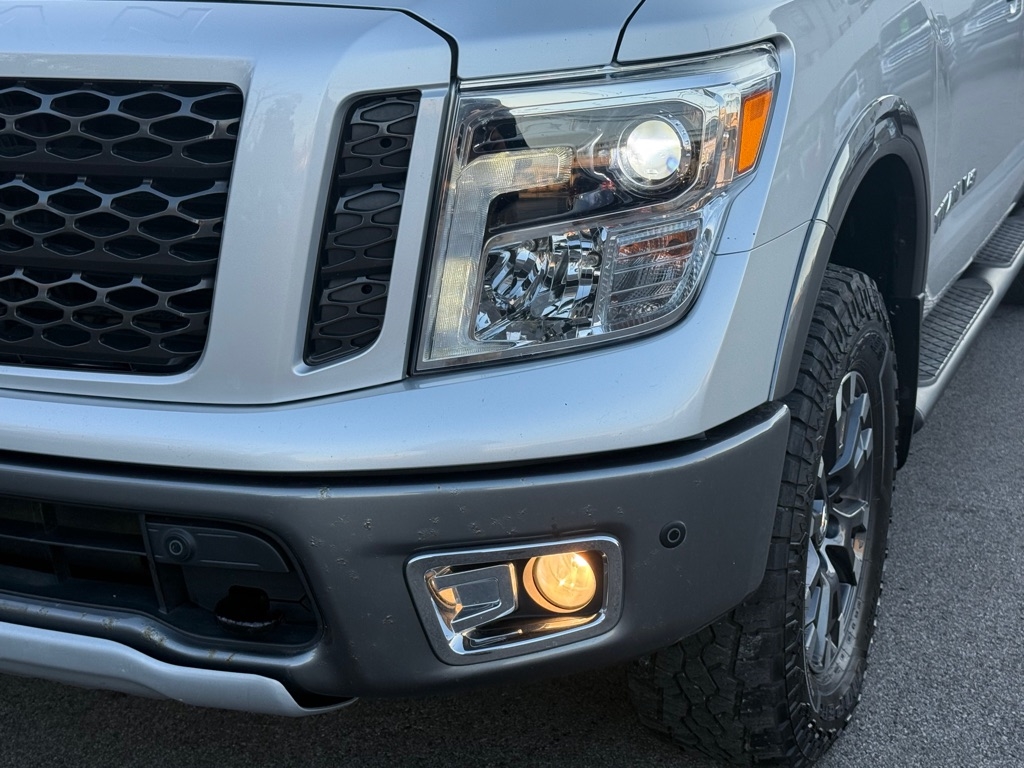 Nissan Titan SV 2018