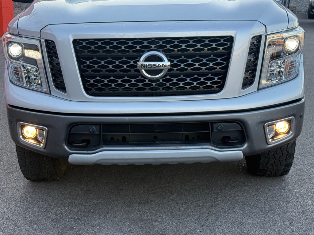 Nissan Titan SV 2018