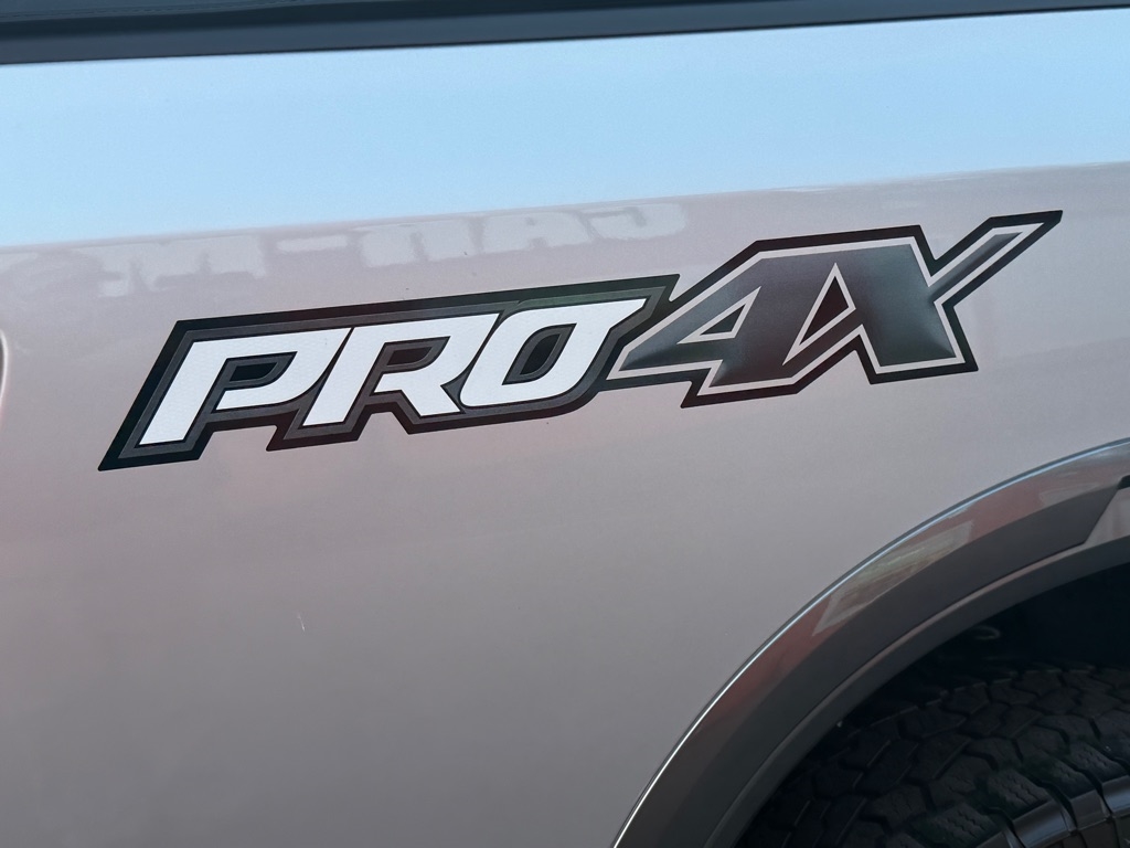 Nissan Titan SV 2018