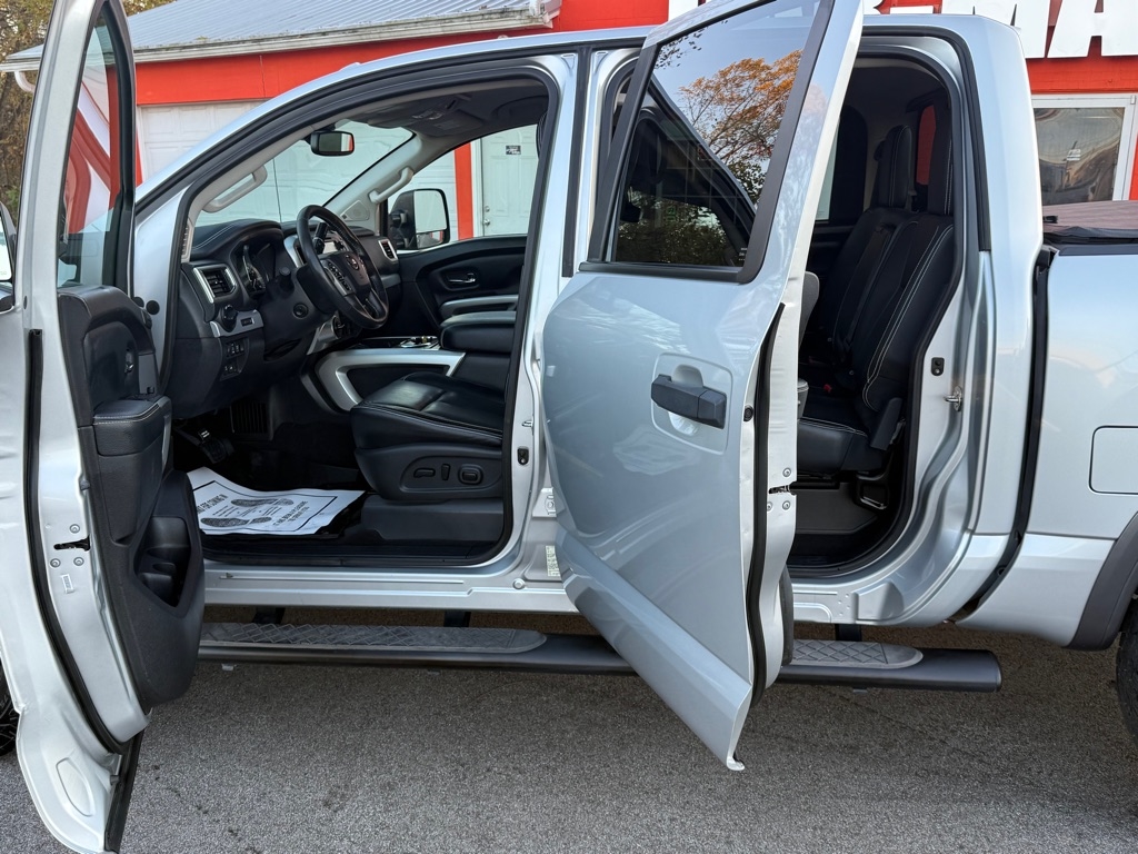 Nissan Titan SV 2018