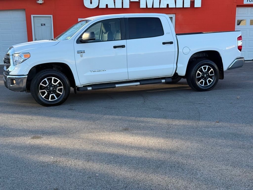 Toyota Tundra  2015