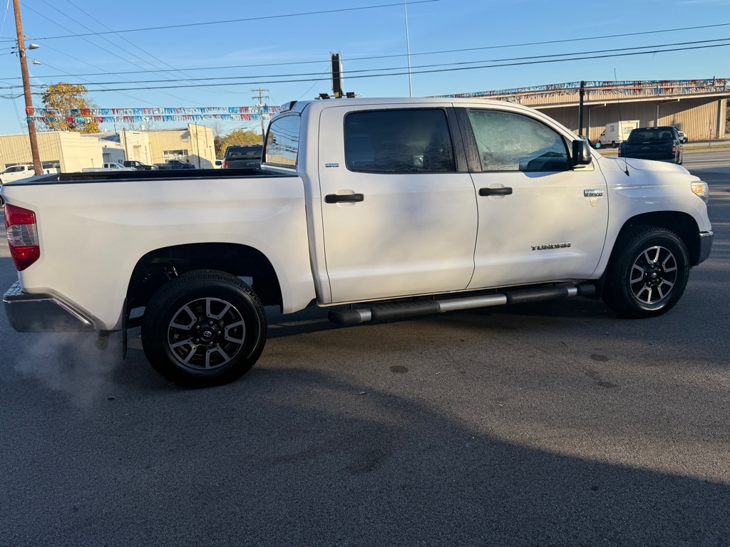 Toyota Tundra  2015
