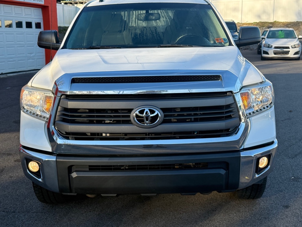 Toyota Tundra  2015