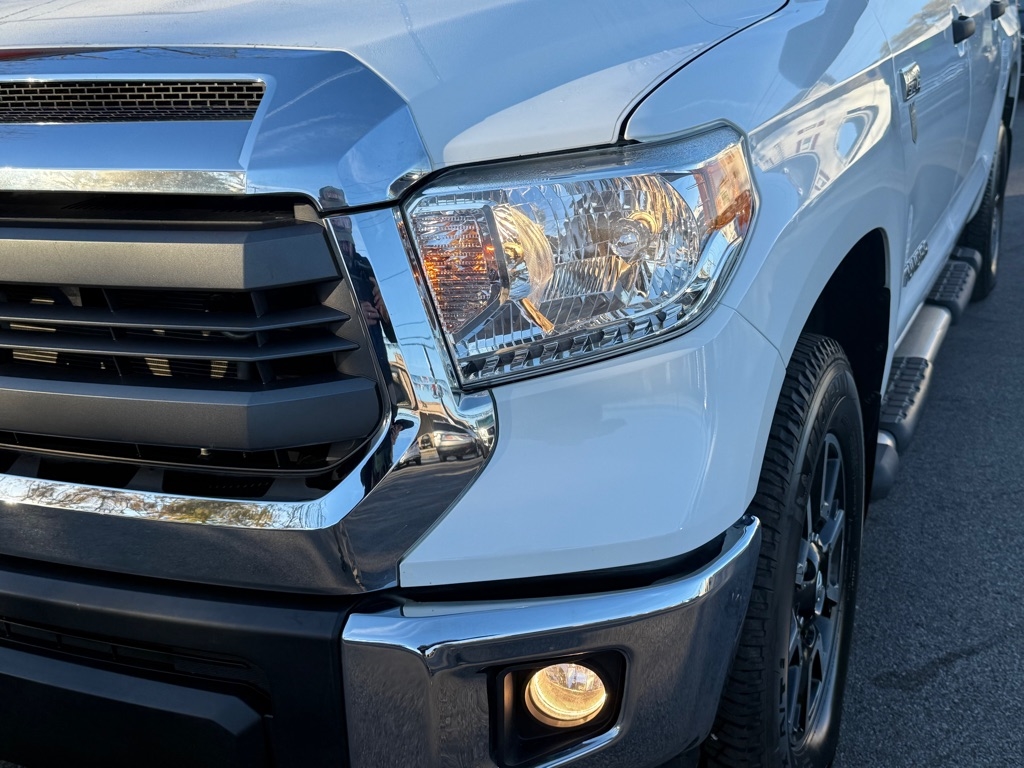 Toyota Tundra  2015