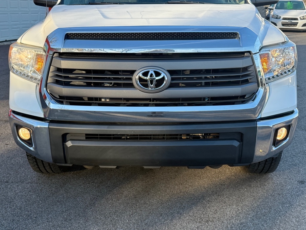 Toyota Tundra  2015