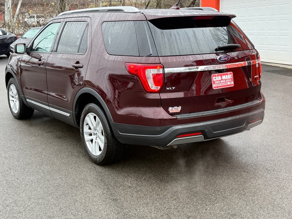 2019 Ford Explorer XLT photo 4