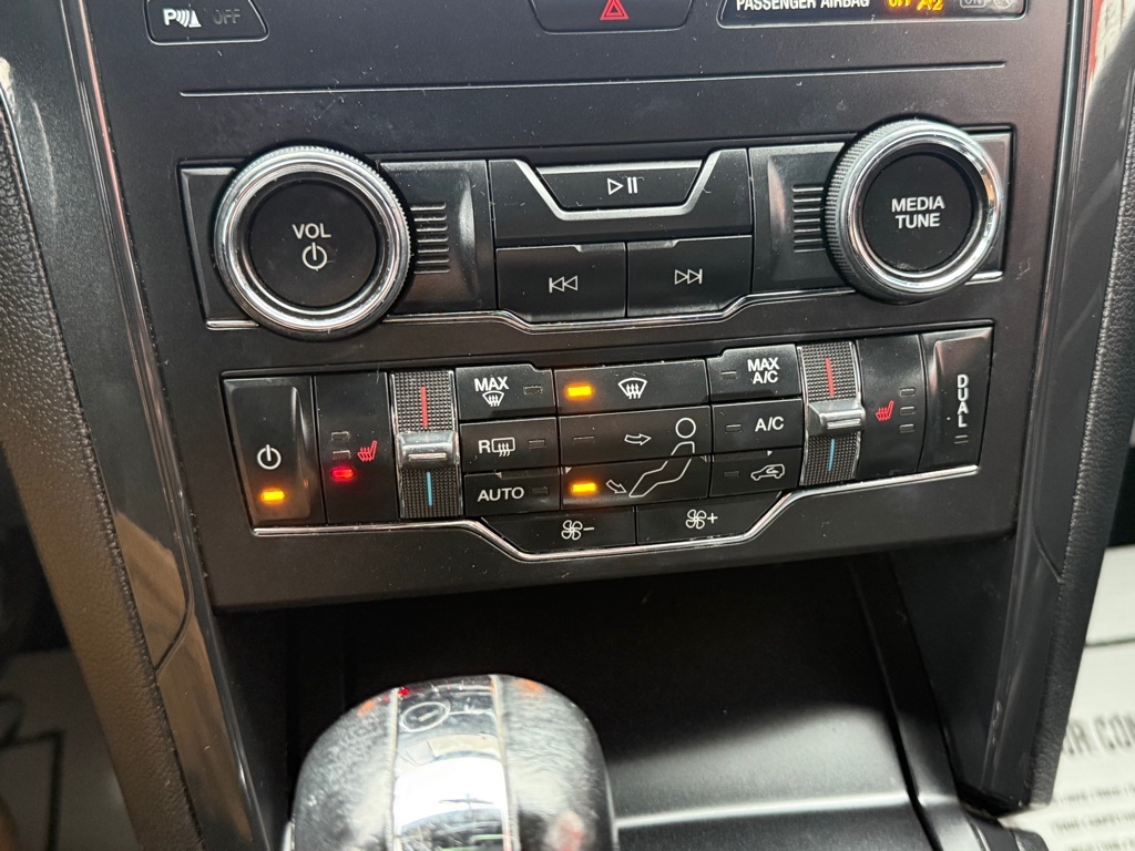 Ford Explorer XLT 2019