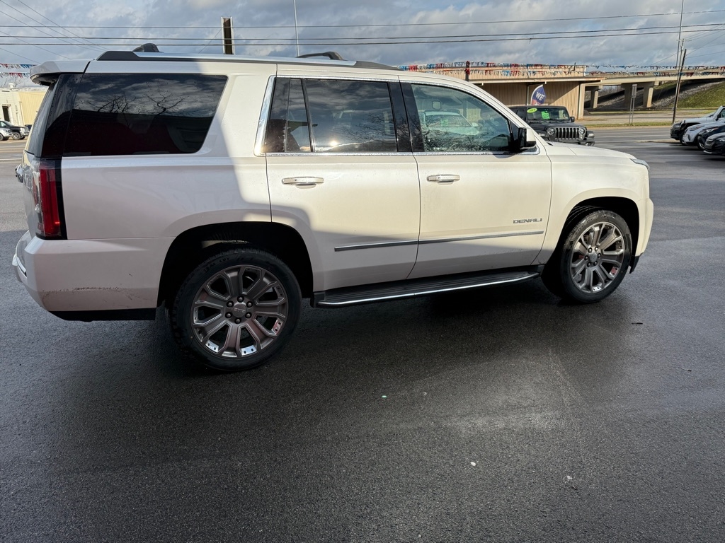 2016 Gmc Yukon Denali photo 2