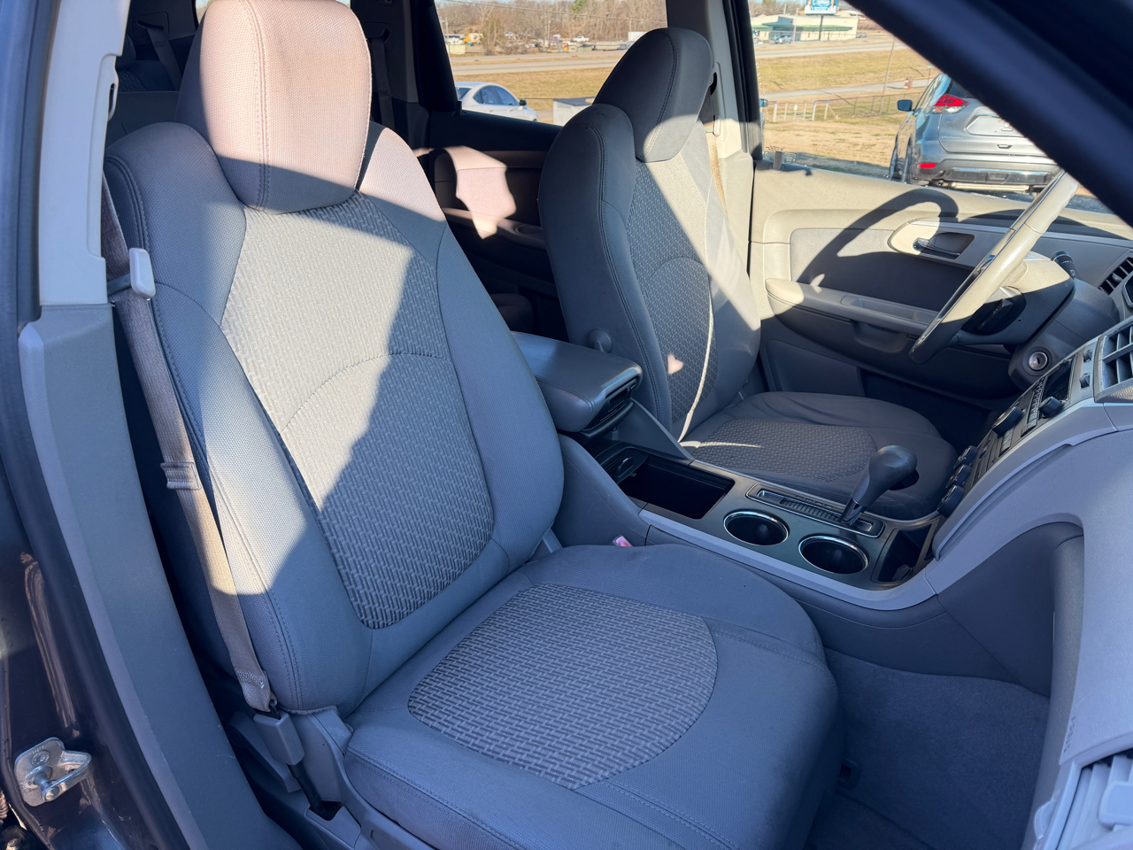 Chevrolet Traverse LS FWD w/PDC 2012