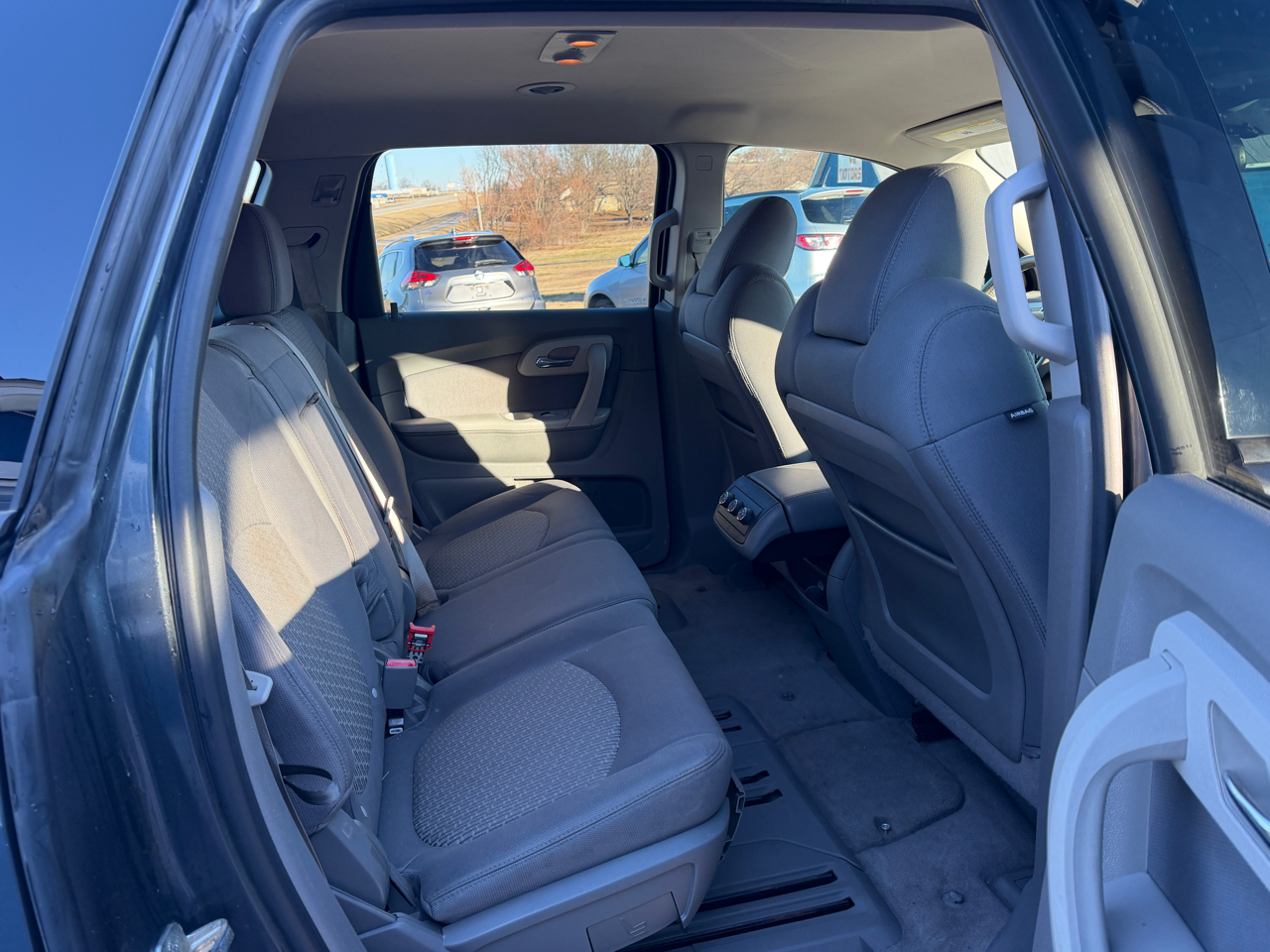 Chevrolet Traverse LS FWD w/PDC 2012