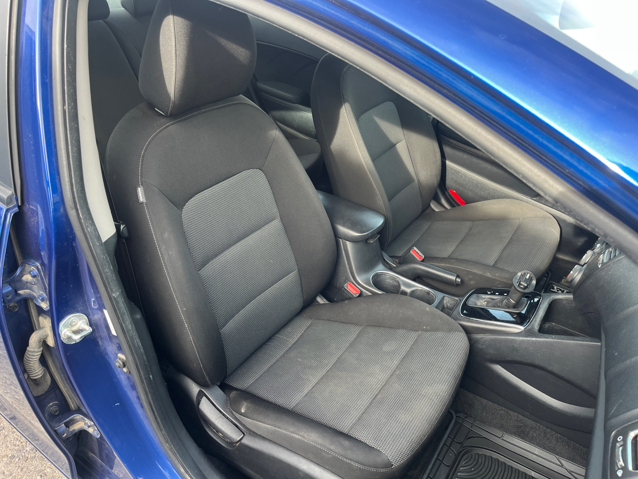 Kia Forte LX 6A 2017