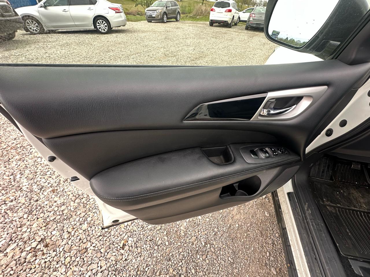 Nissan Pathfinder S 2WD 2018